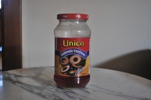 Unico sliced kalamata olives